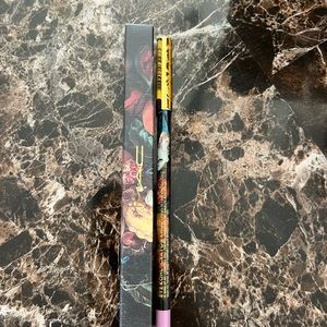 MAC Cosmetics Limited Edition Lip Liner